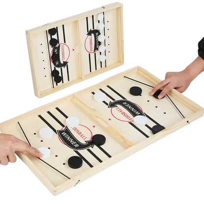 Træbordhockey – hurtigt færdighedsspil for hele familien